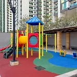 Frank Porter - Marina Blue - Marina Square, Abu Dhabi